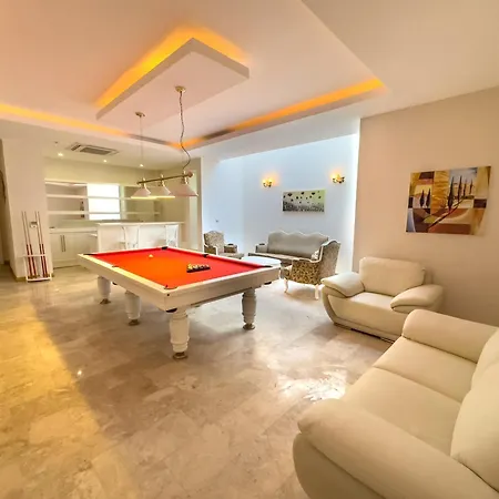 Luxury Mountain 15 Minutes To Sea Villa