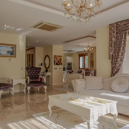 Luxury Mountain 15 Minutes To Sea Villa