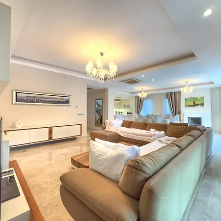 Вилла Luxury Mountain 15 Minutes To Sea